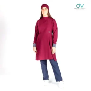 Bata Impermeable Mujer Guinda Doctors Valley M/G – Con Estetoscopio y Cofia de Regalo